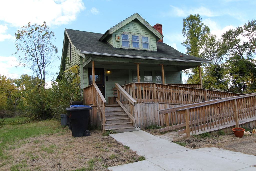 listing image 0