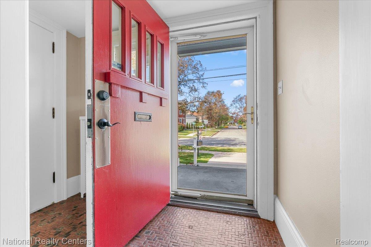 328 S State Avenue