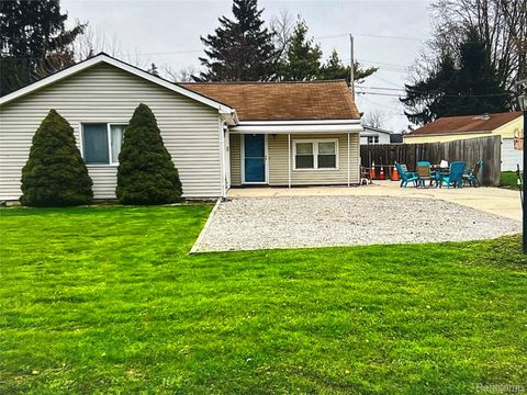 1405 Denver Avenue Waterford Charter Township MI 48328