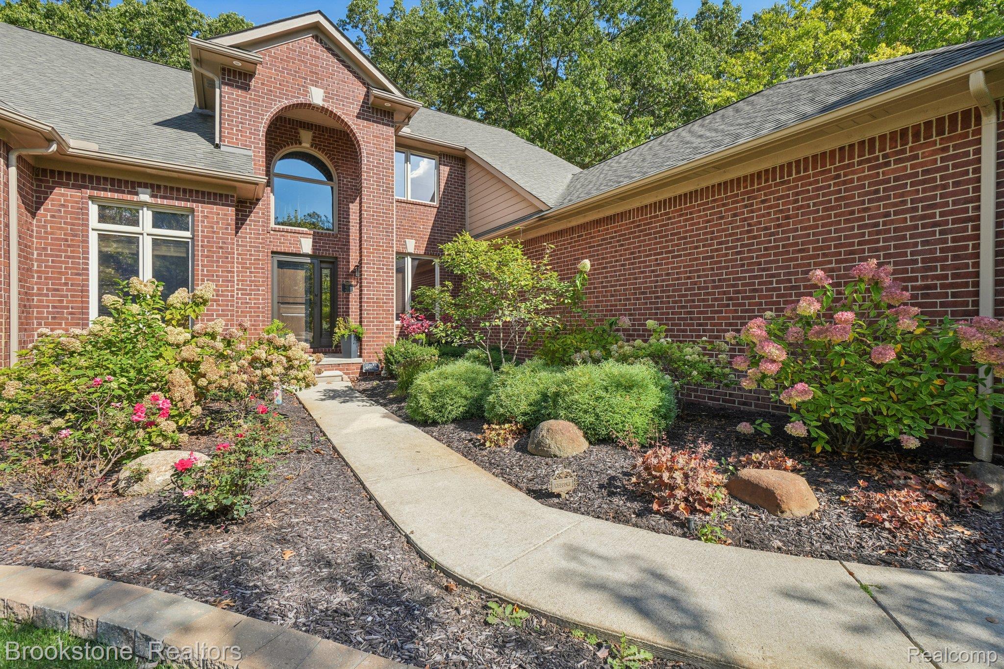 5947 Blackberry Lane