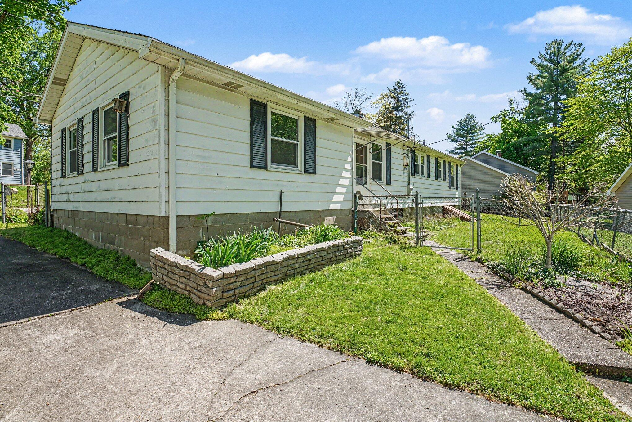 68438 Klinger Lake Road