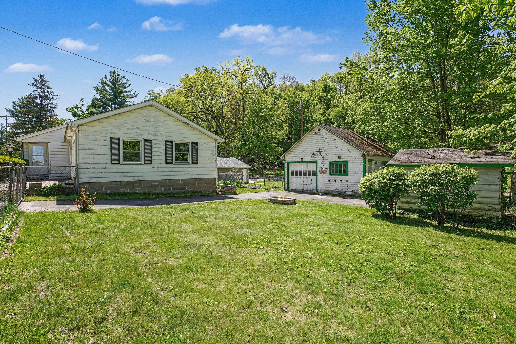 68438 Klinger Lake Road