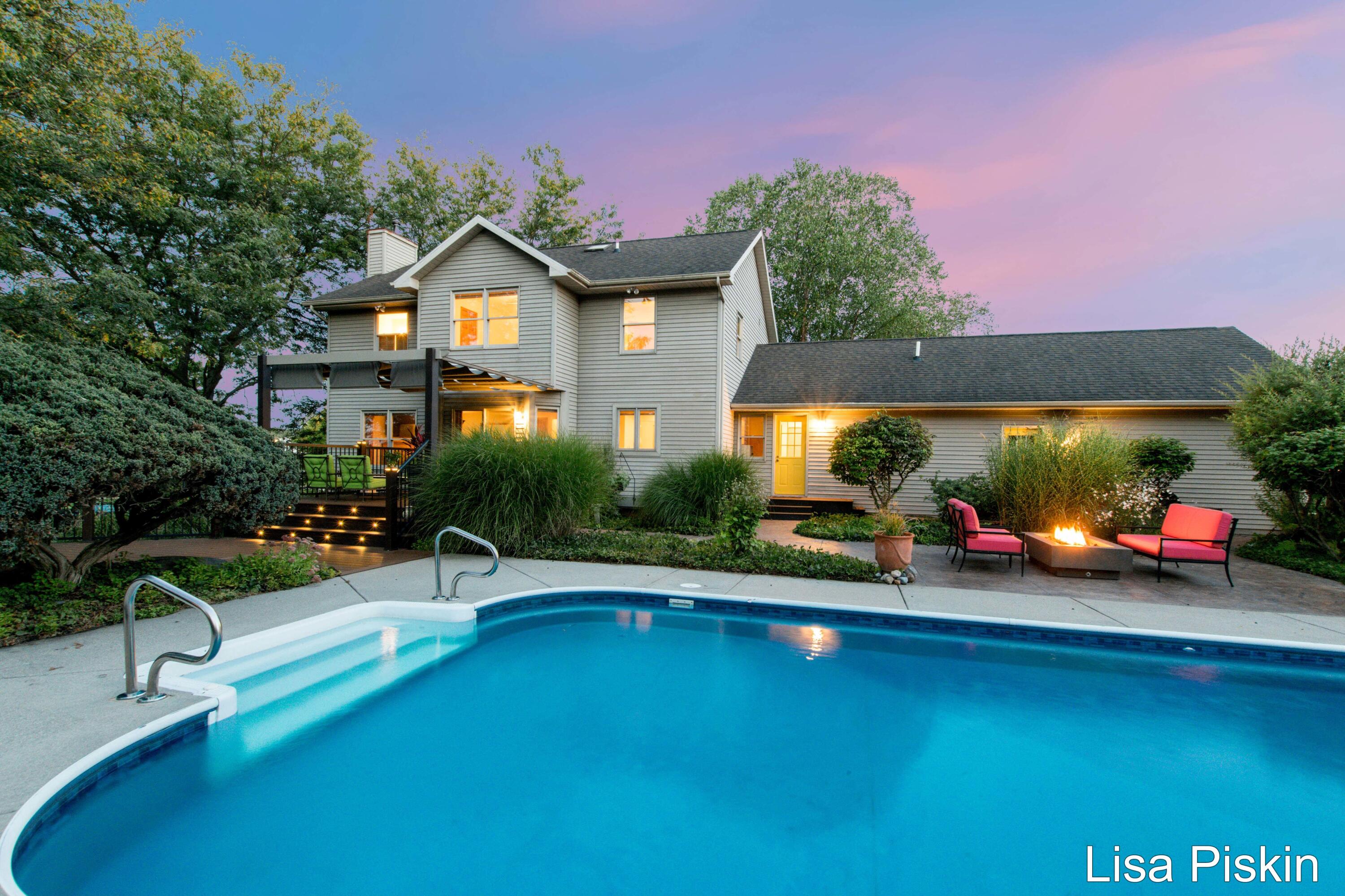 2197 Knollpoint Drive NE