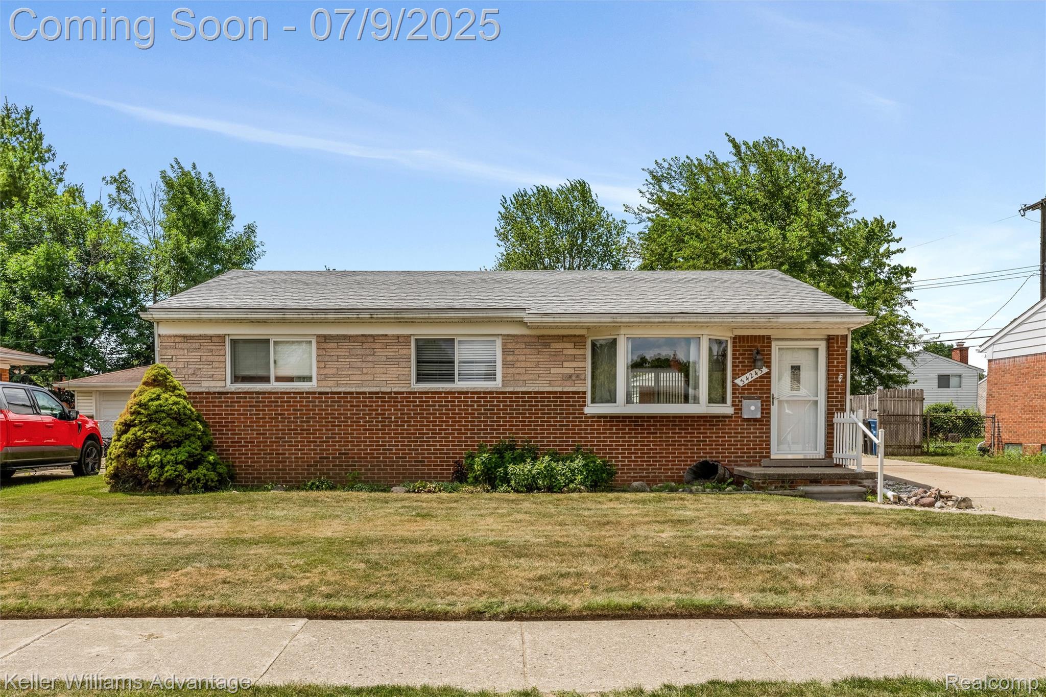 34243 Algonquin Street