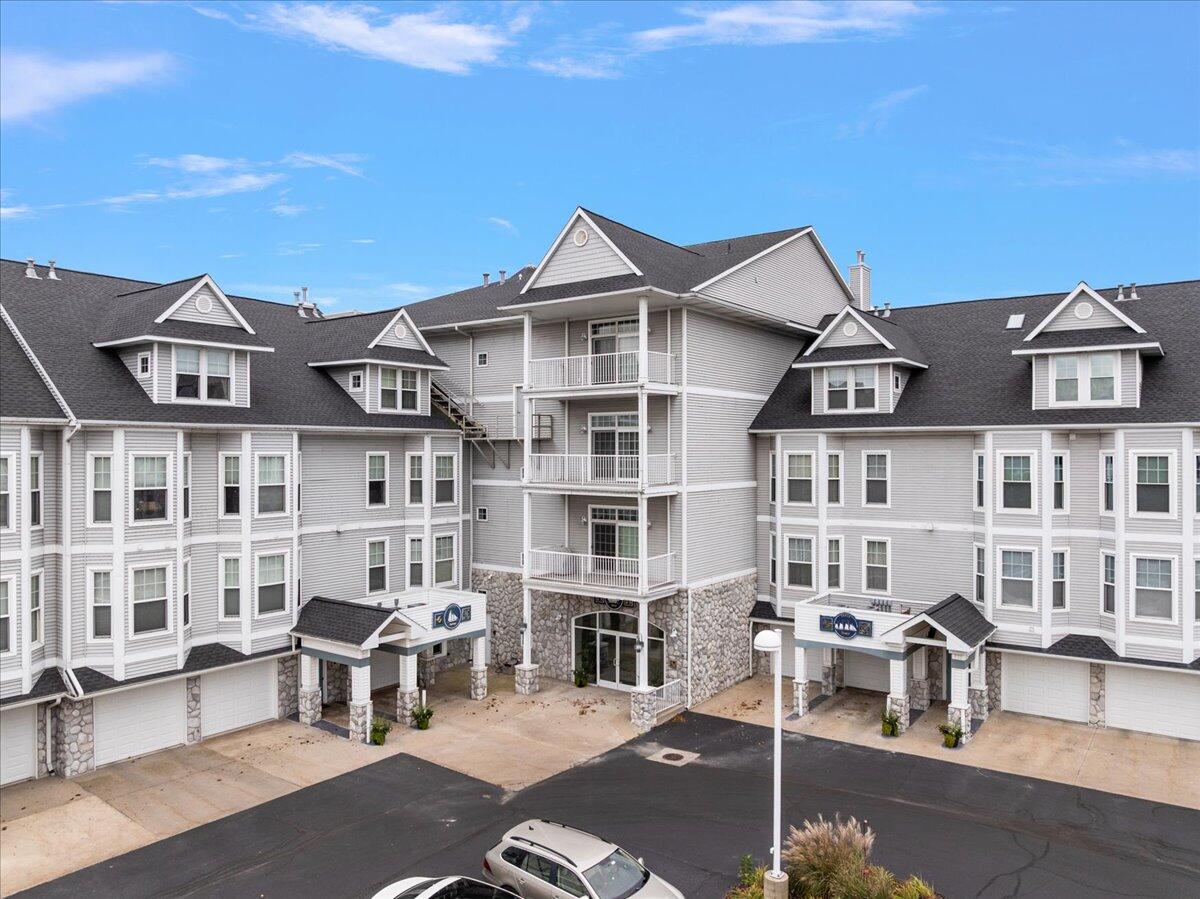 300 S Rath Avenue 23