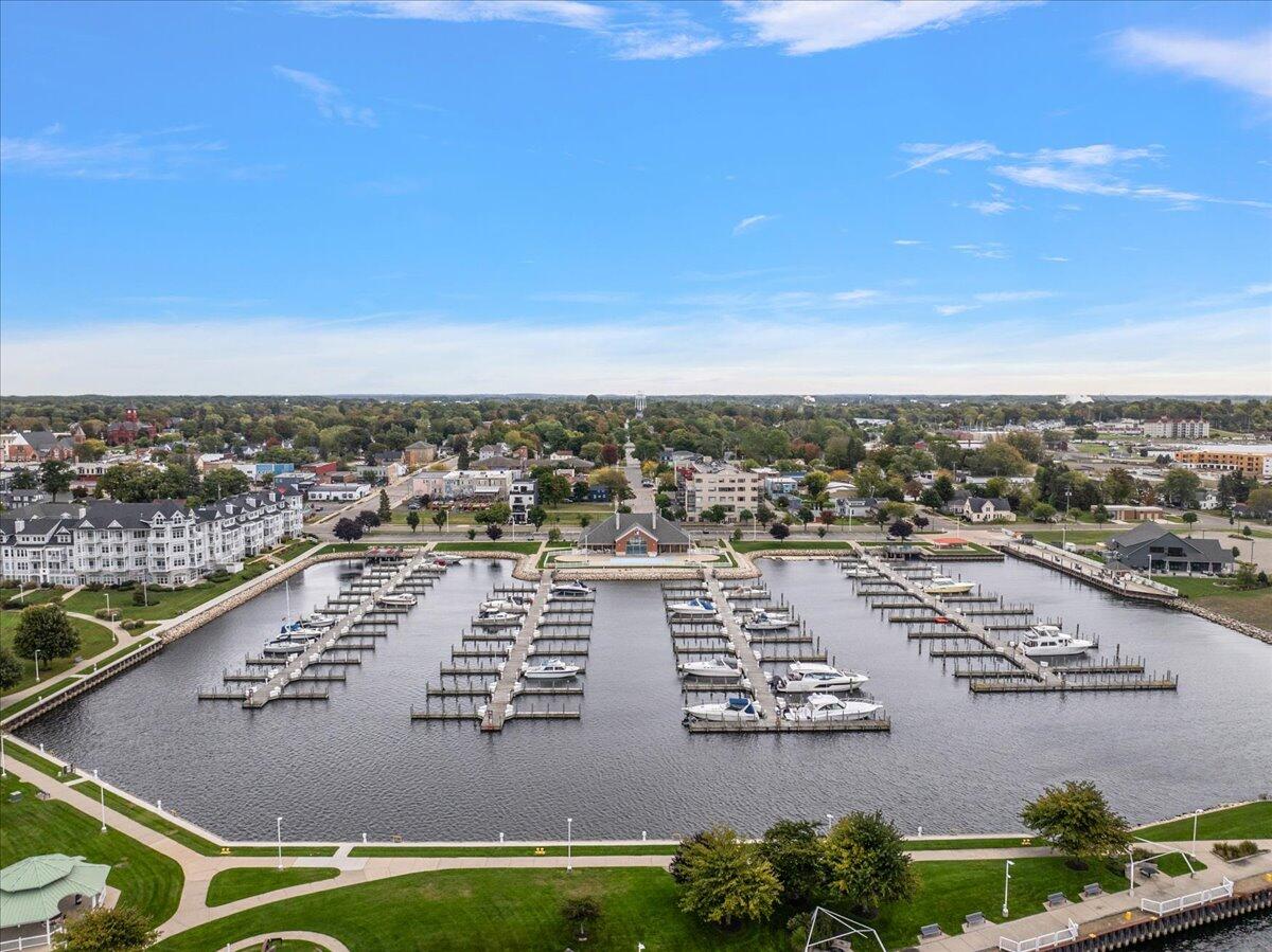 300 S Rath Avenue 23