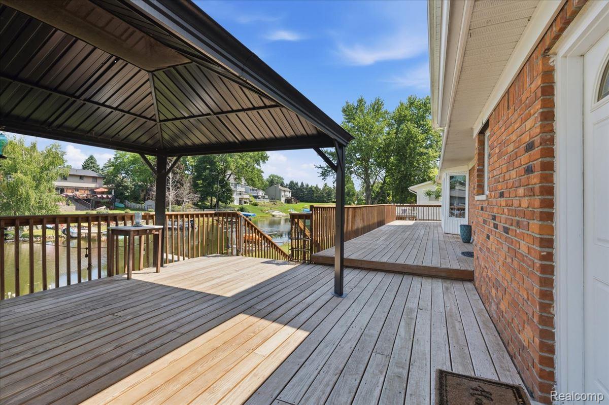 1888 Squaw Lagoon Drive