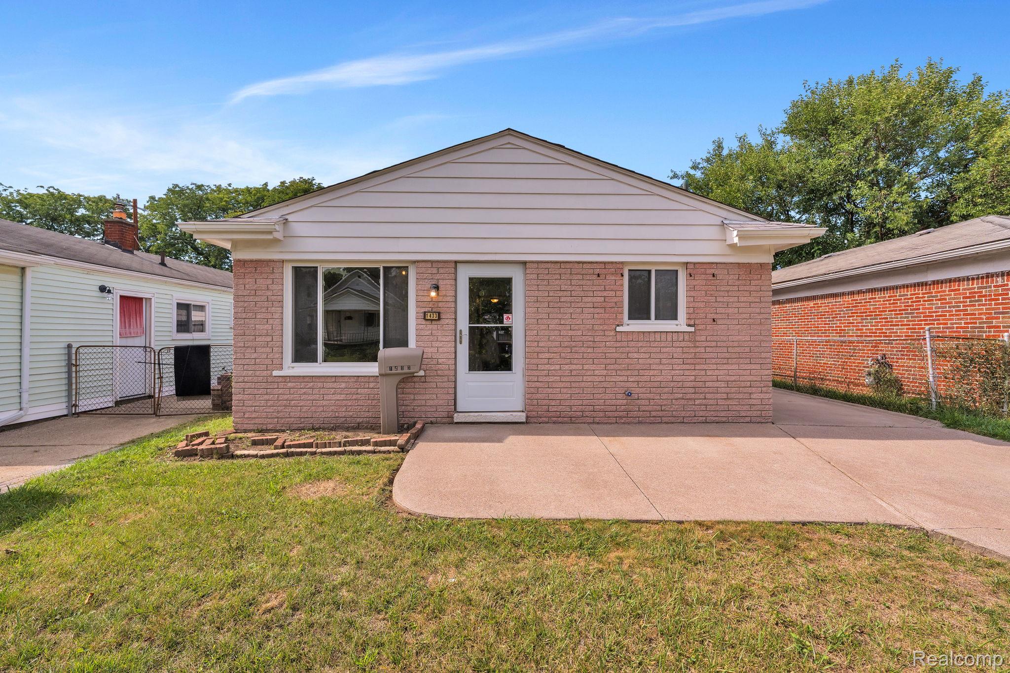 1433 Reo Avenue