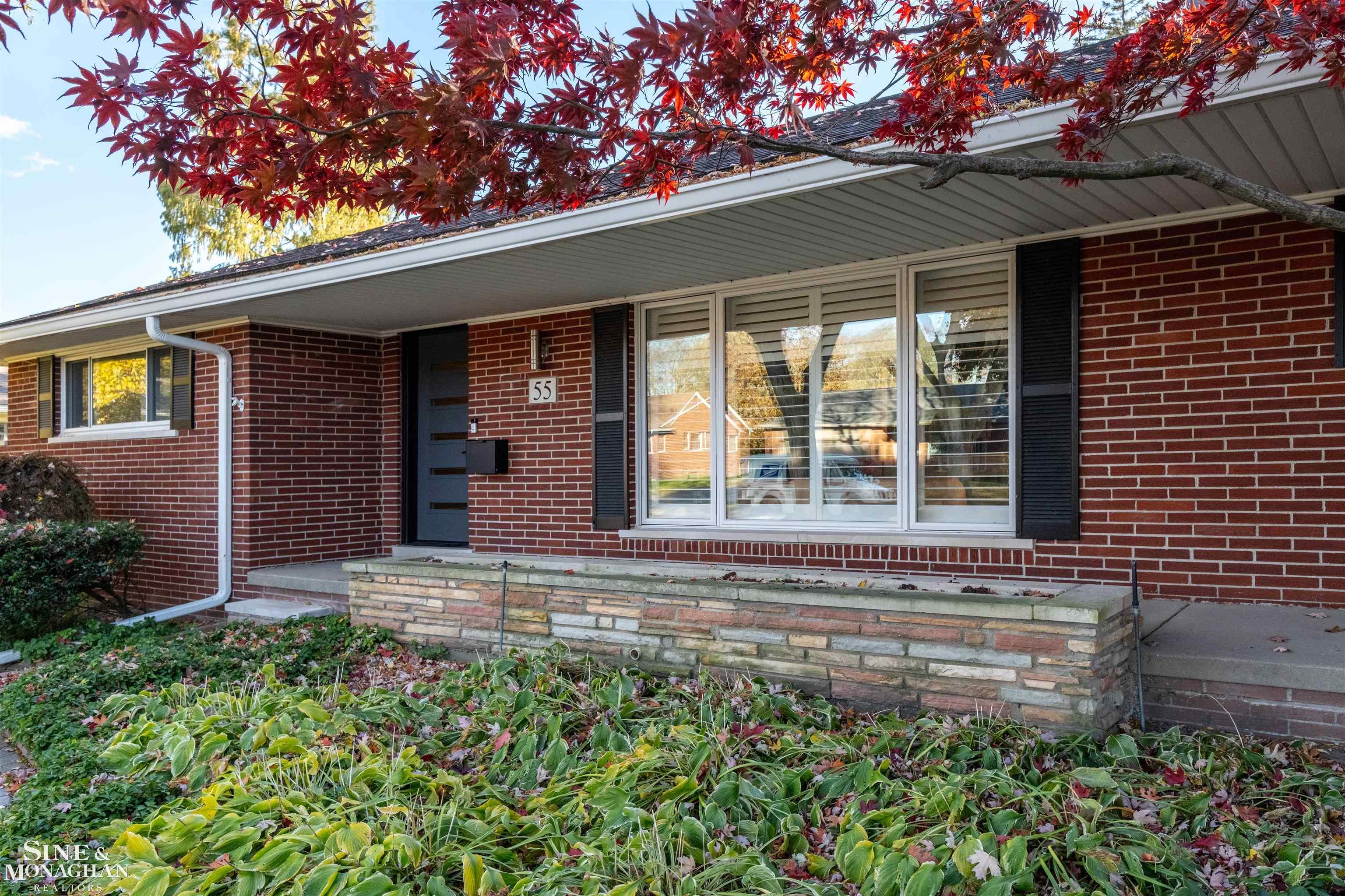 55 S Edgewood Dr Road