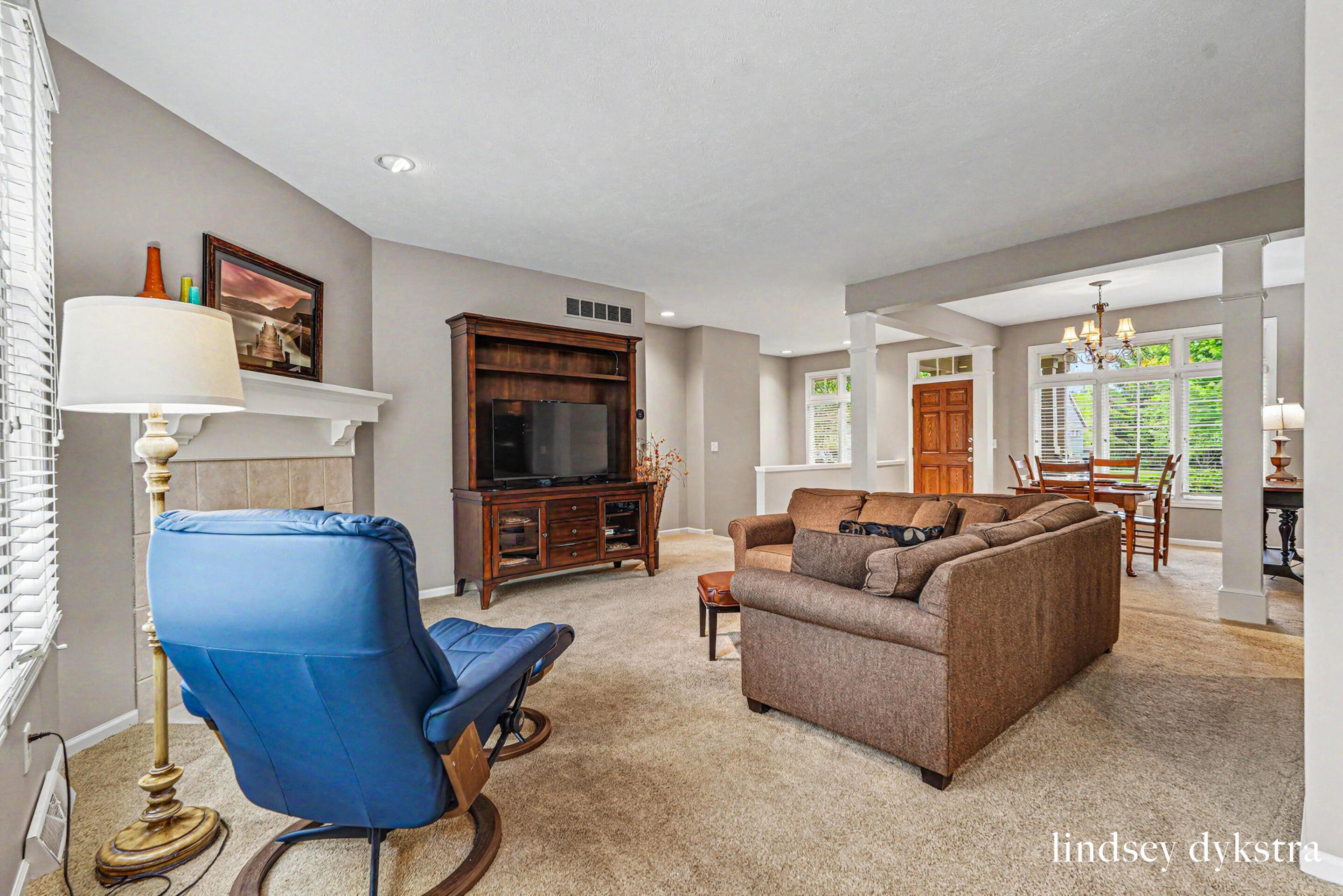 2320 Red Oak Court NW