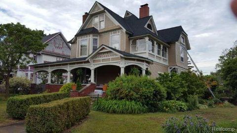 1905 Military Street Port Huron City MI 48060