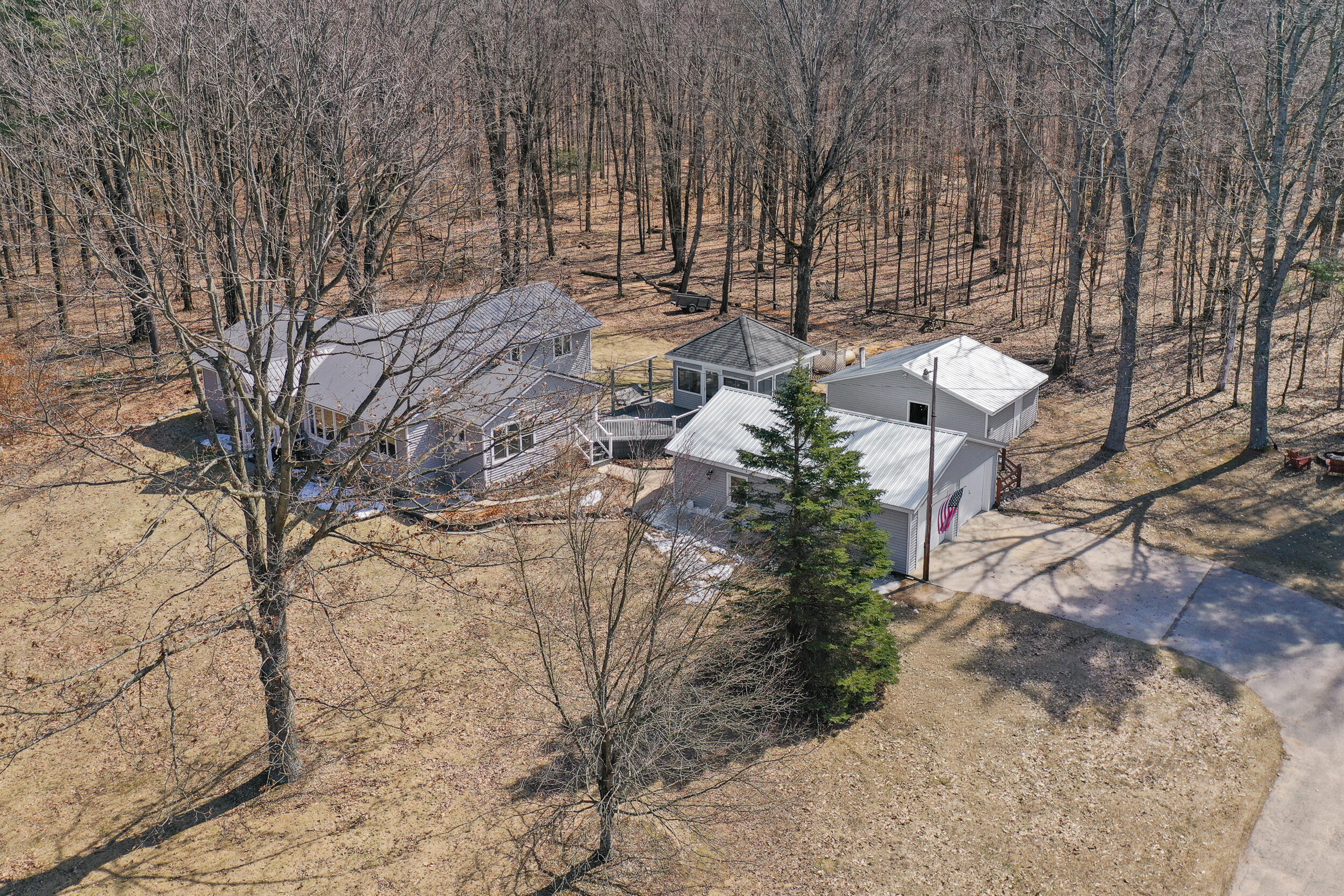 10319 E 4 1/2 Mile Road
