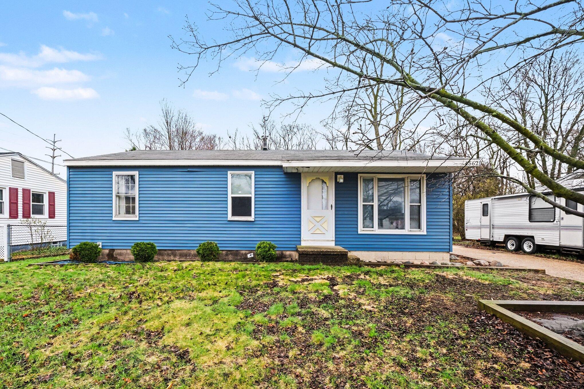 4562 Miramar Avenue NE