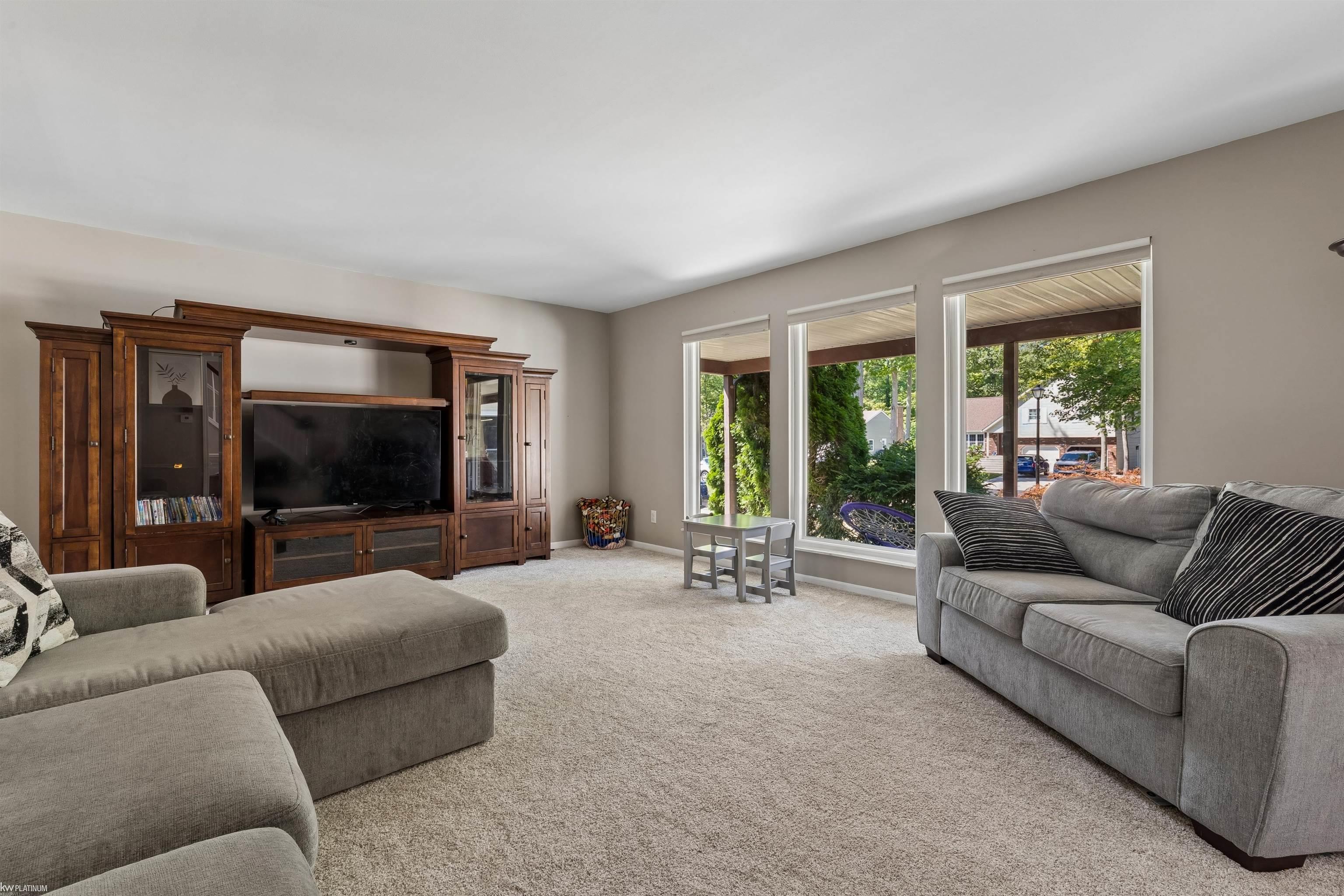 4165 Surrey Lane