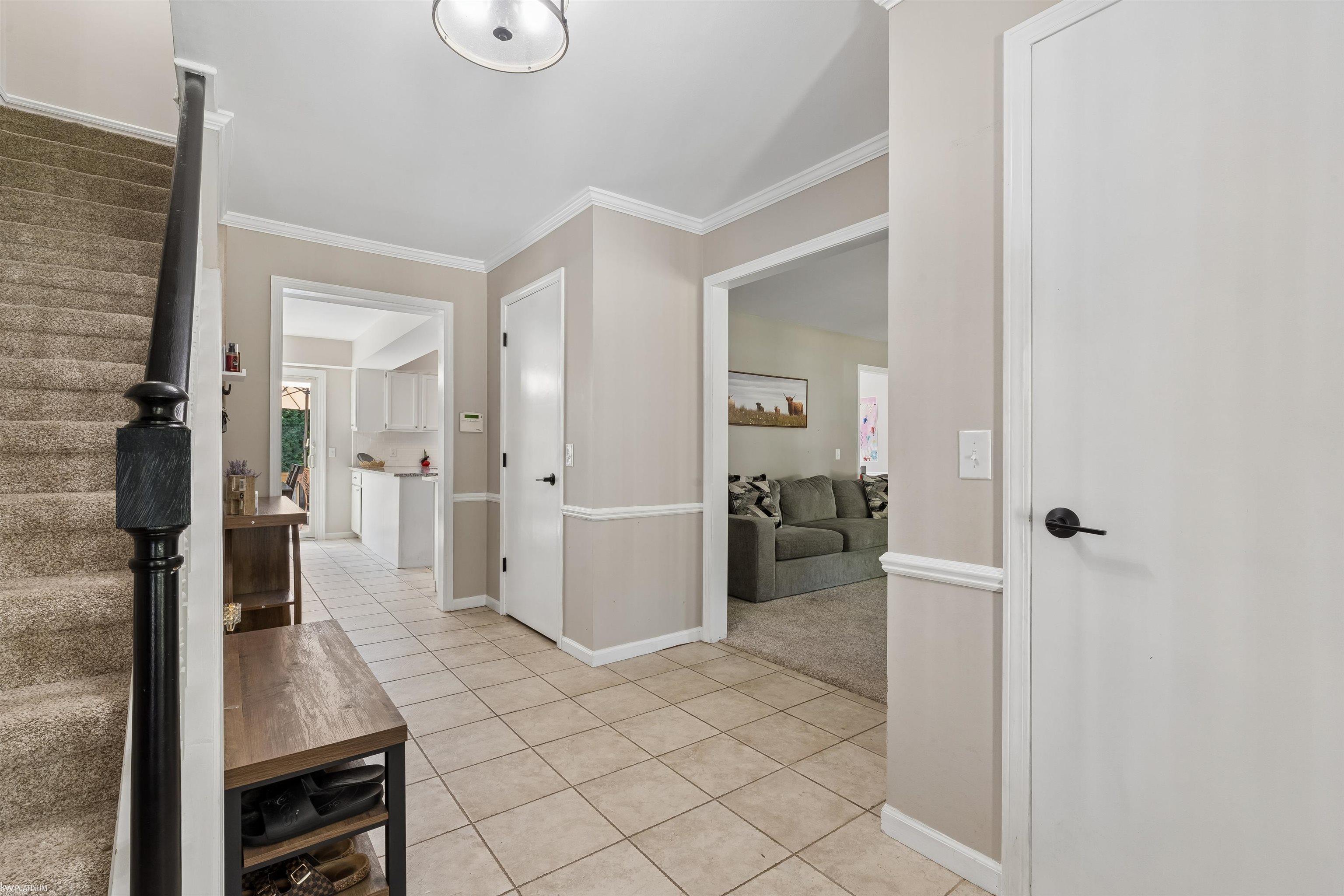 4165 Surrey Lane