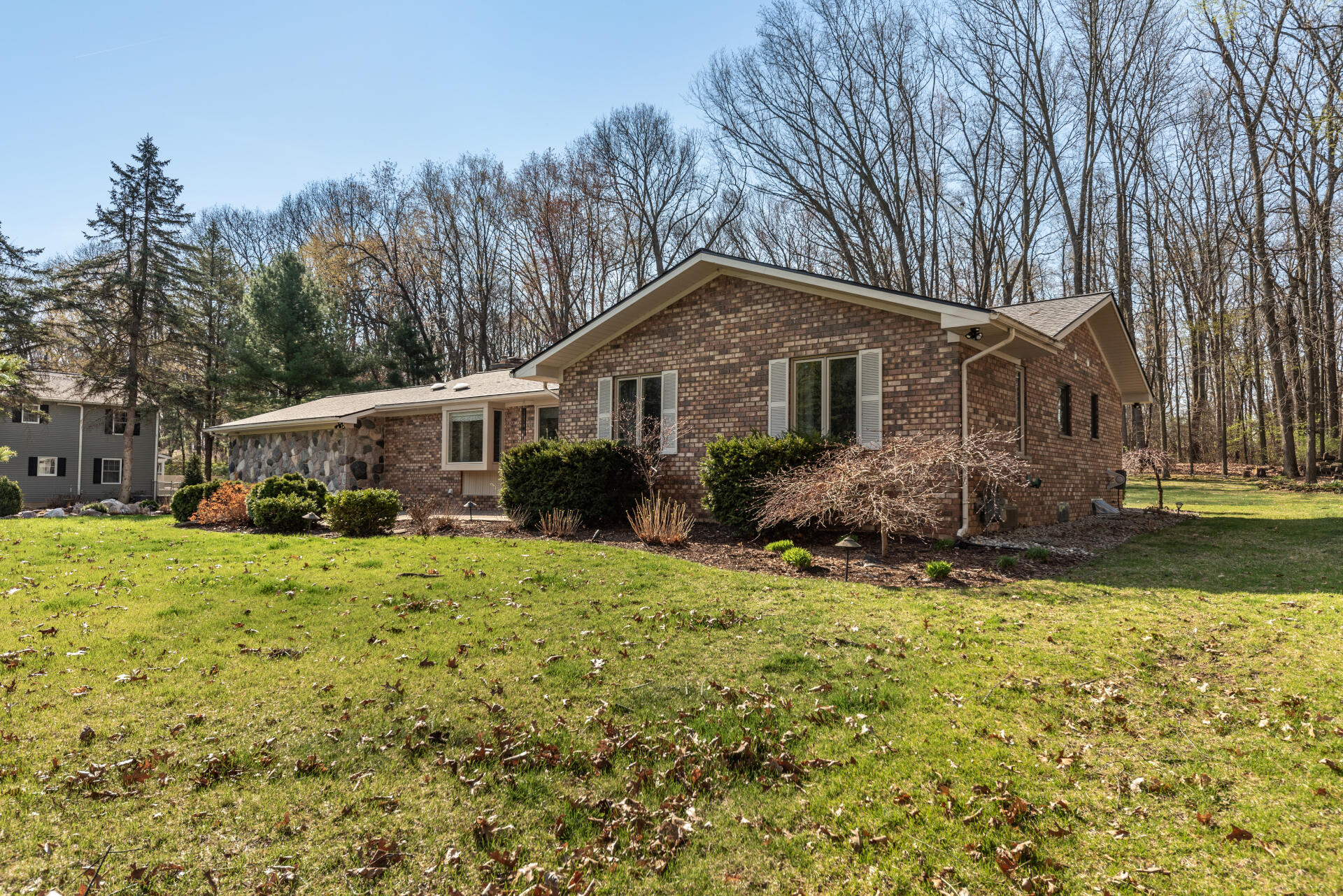 1225 Jeffrey Lane