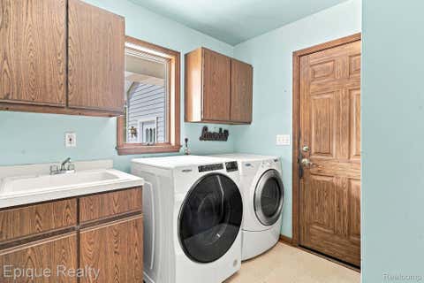 Tiny photo for 11315 Lippincott Boulevard E, Davison Township, MI 48423 (MLS # 20261065161)