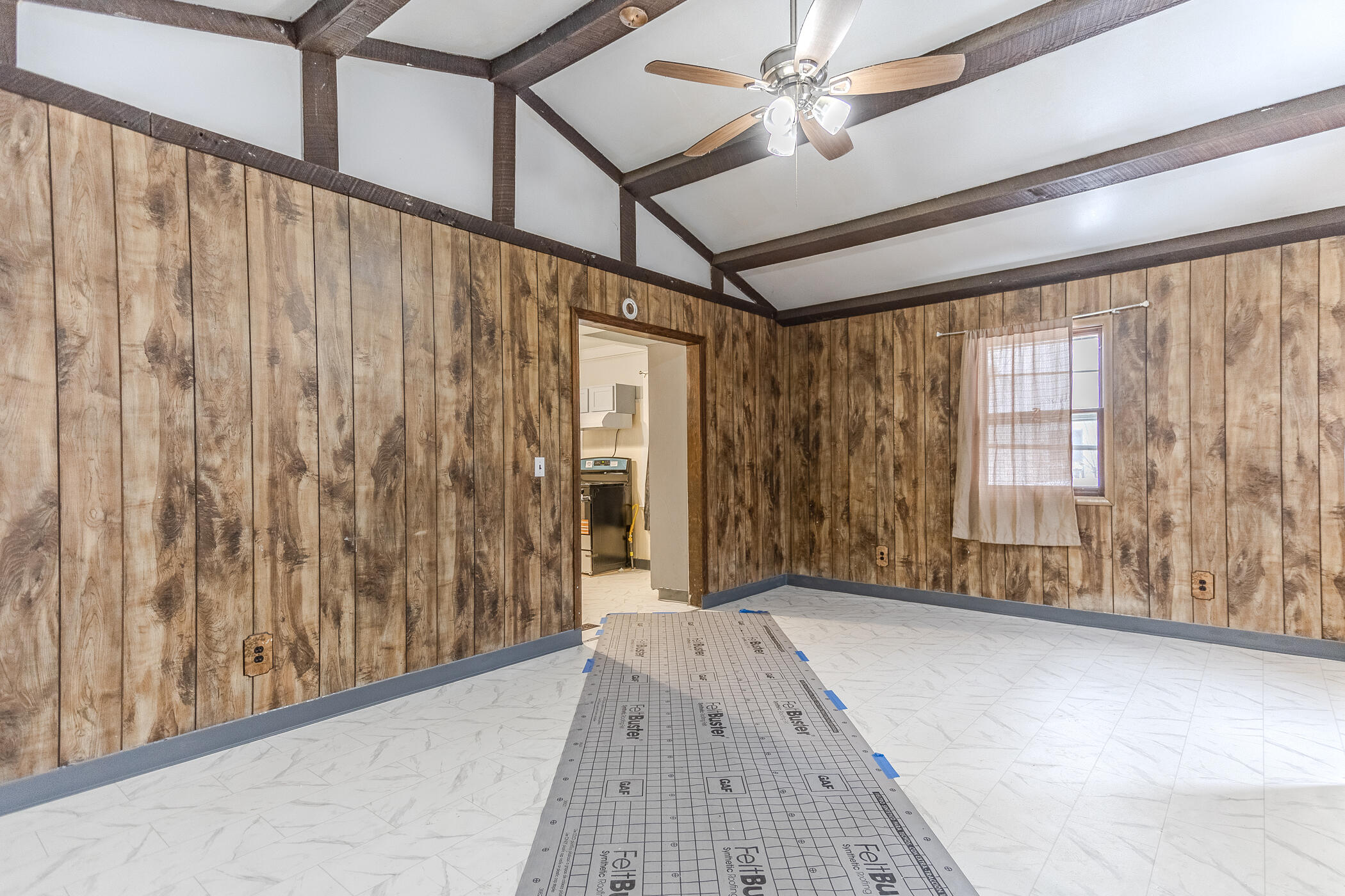 922 Burton Street SW