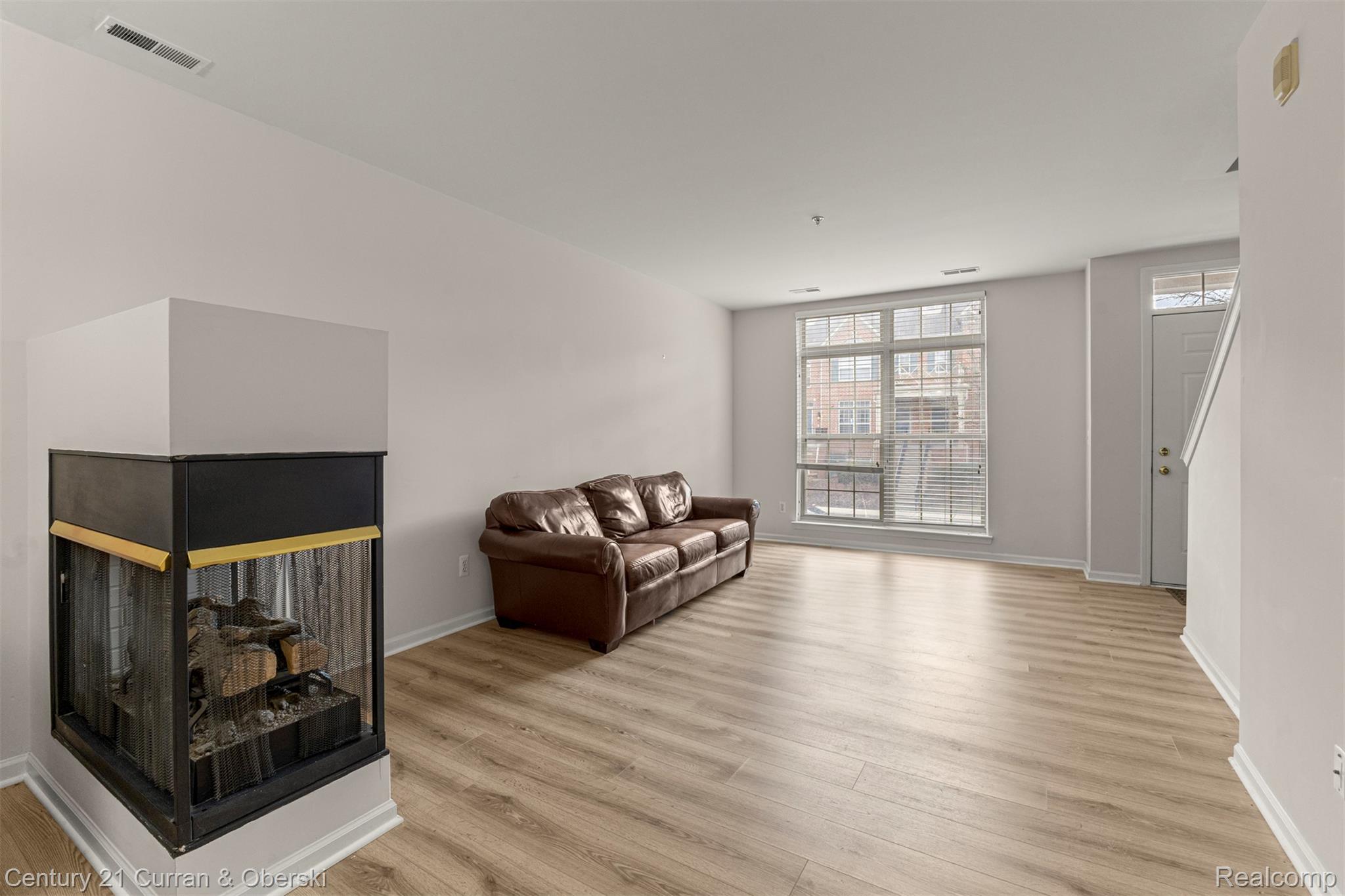 39444 Springwater Drive