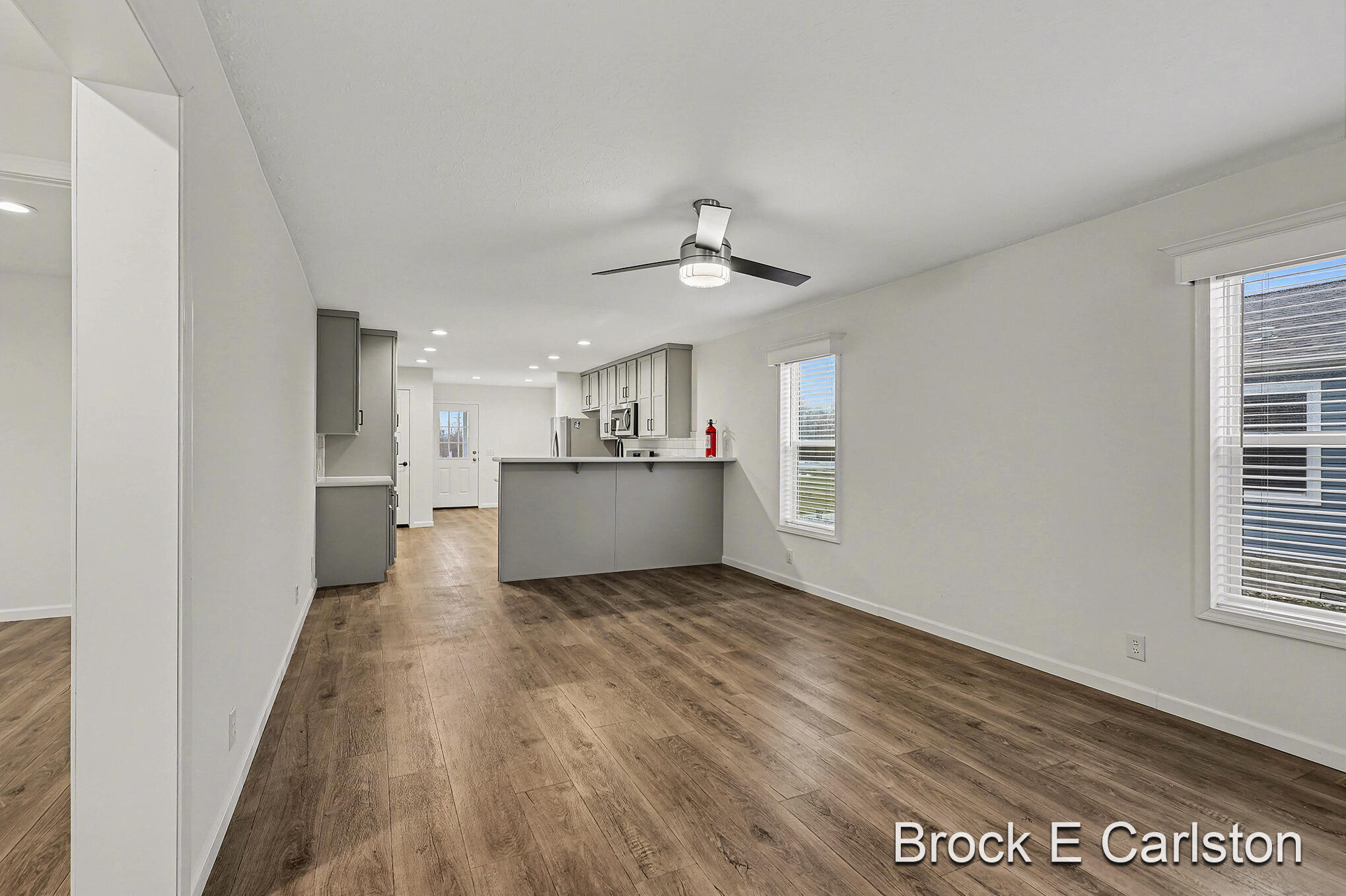 1283 E Ellis Road 31