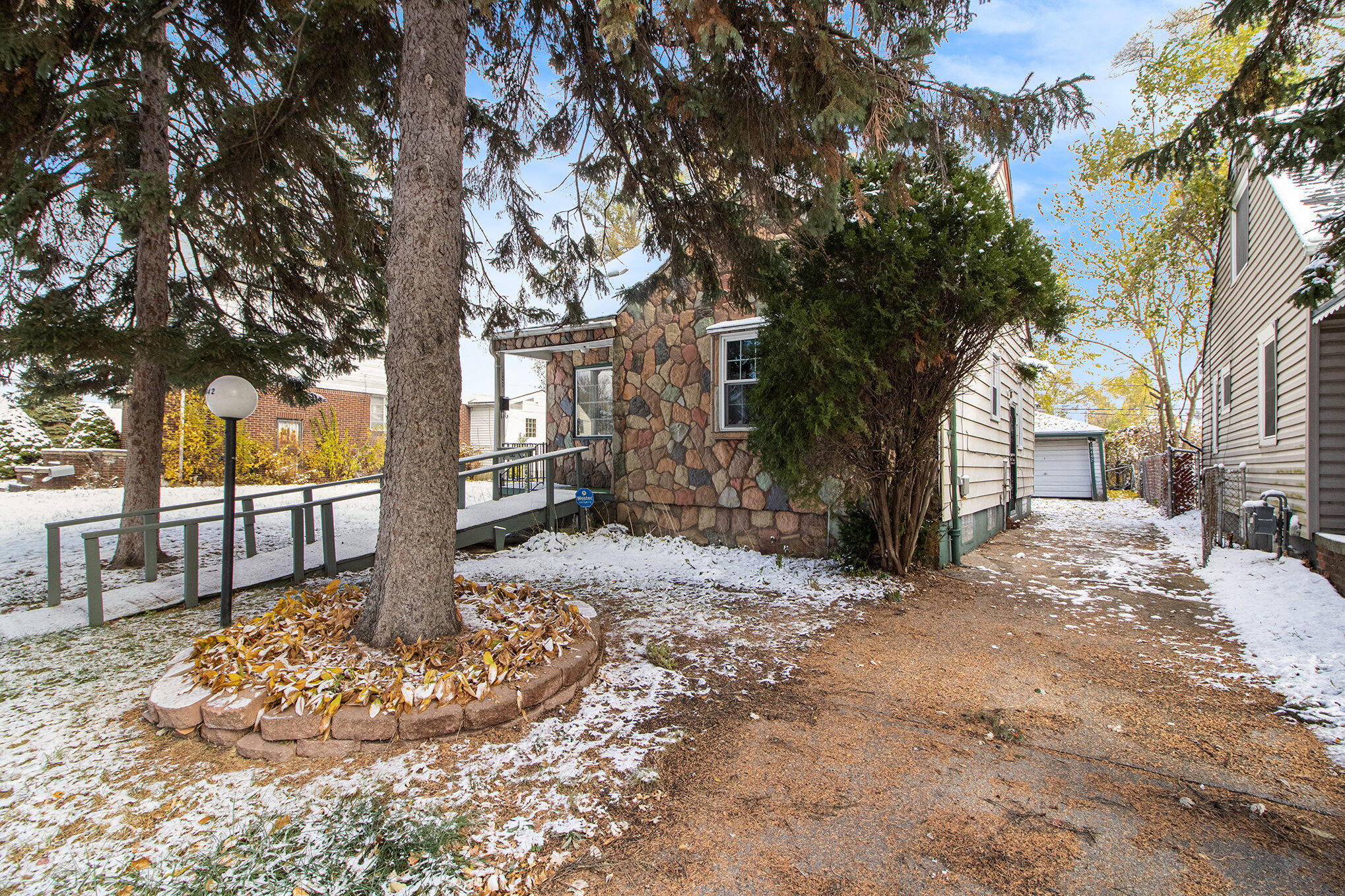 19442 Moenart Street