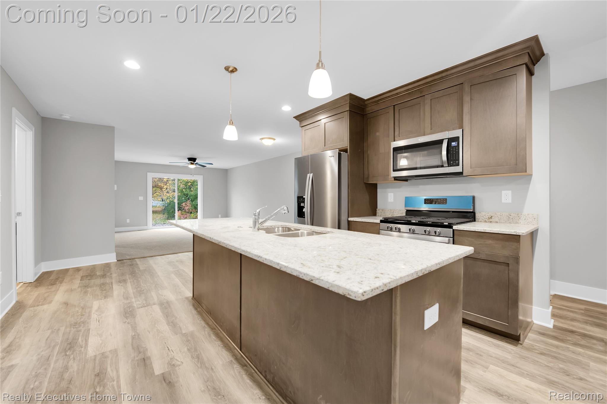 302 HIDDEN HARBOR Way 25