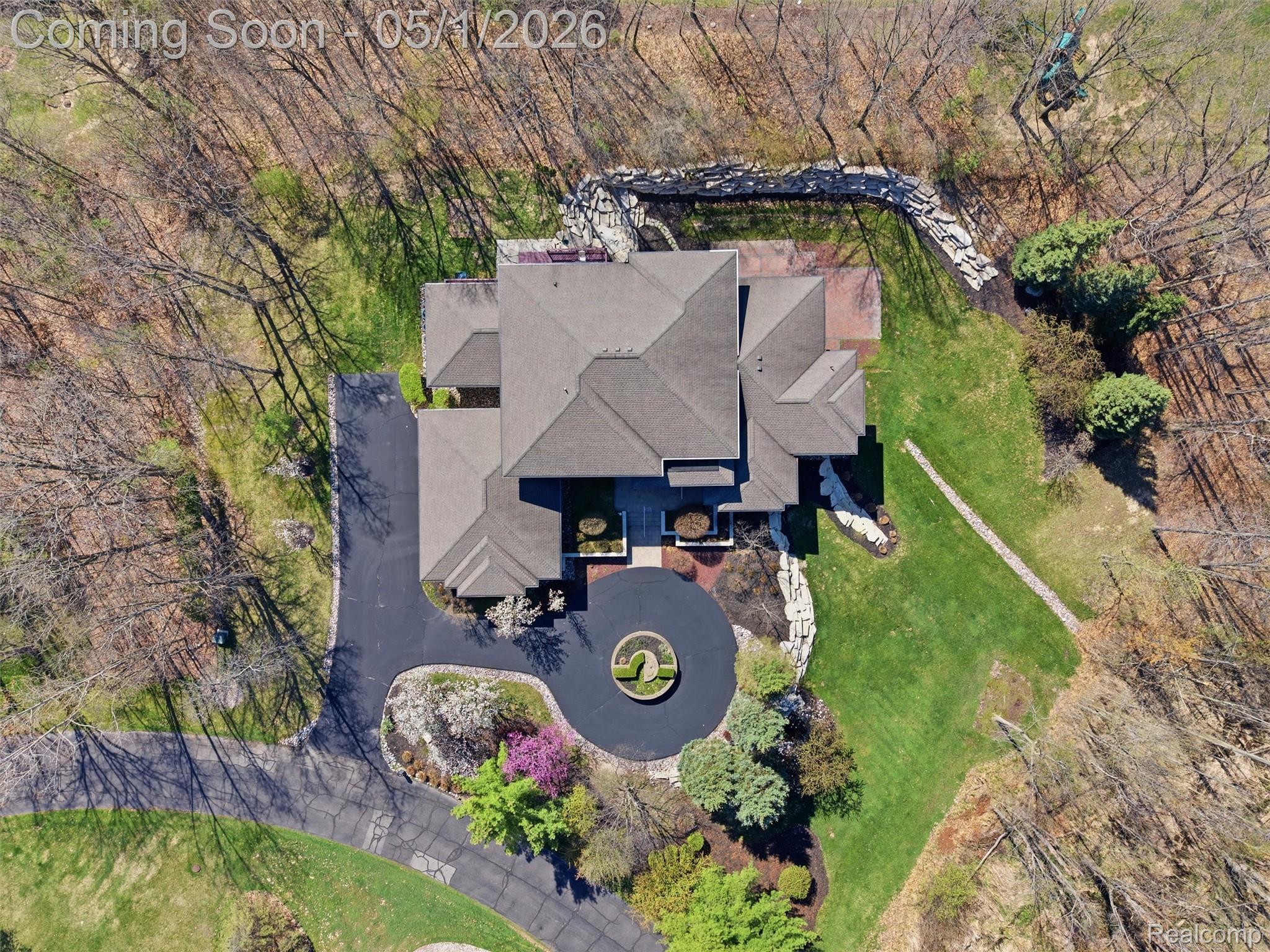 8390 Warwick Groves Court