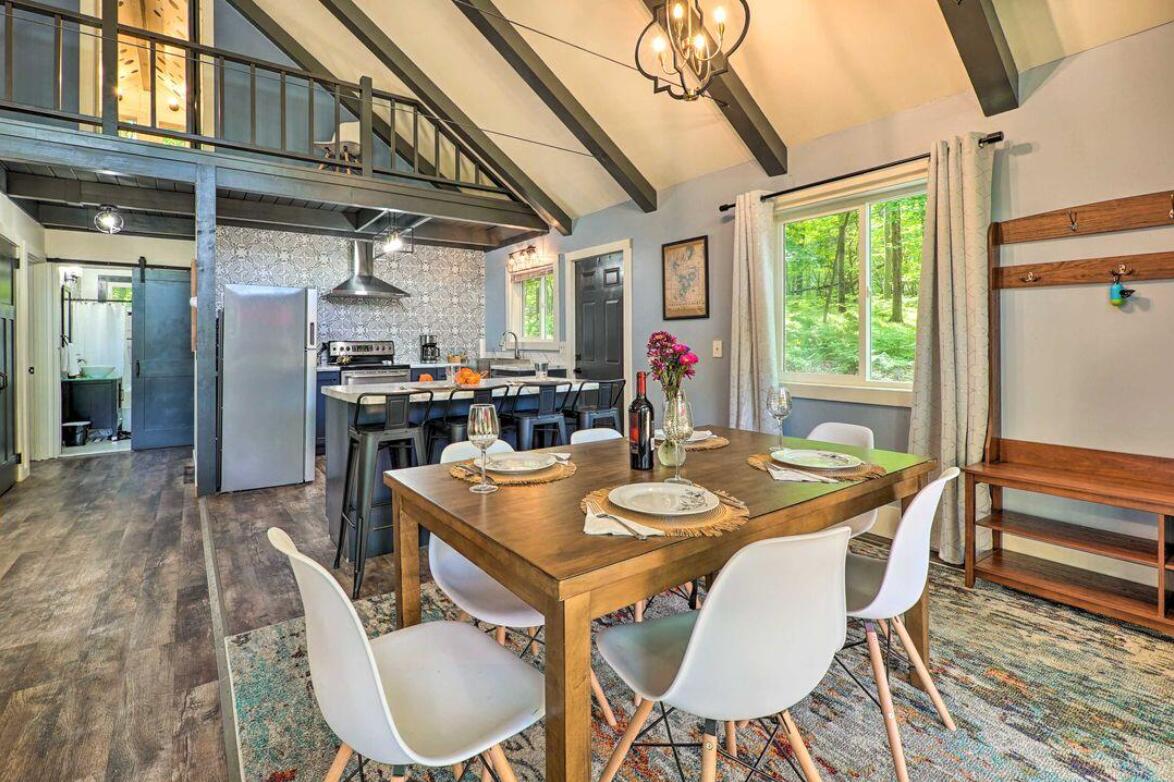 12155 Dubois Drive