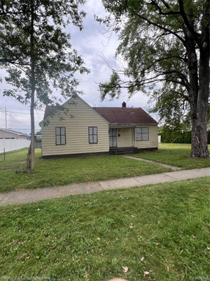 24541 HASS ST, DEARBORN HEIGHTS, MI 48127 - Image d0da1e9fcd4b6385eb885f0174a455d2/140652785