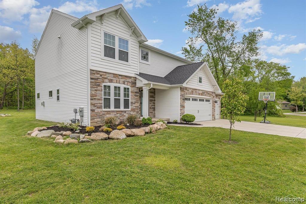 7302 Geraldine Circle