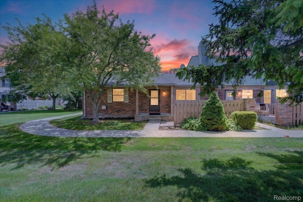43628 W ARBOR WAY DR APT 103, CANTON, MI 48188 - Image d0ea976aaf3765391b21b4af2ca9dad2/1540875401