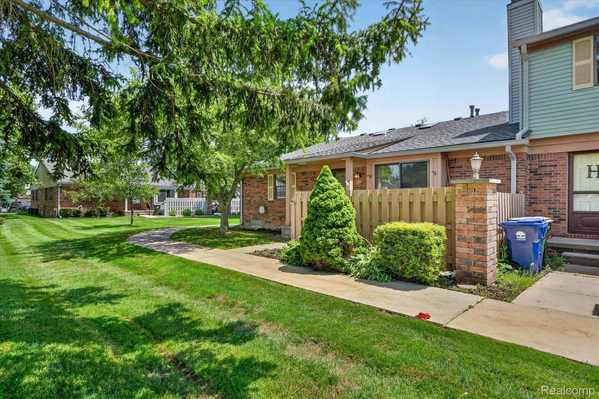 43628 W Arbor Way Drive 103