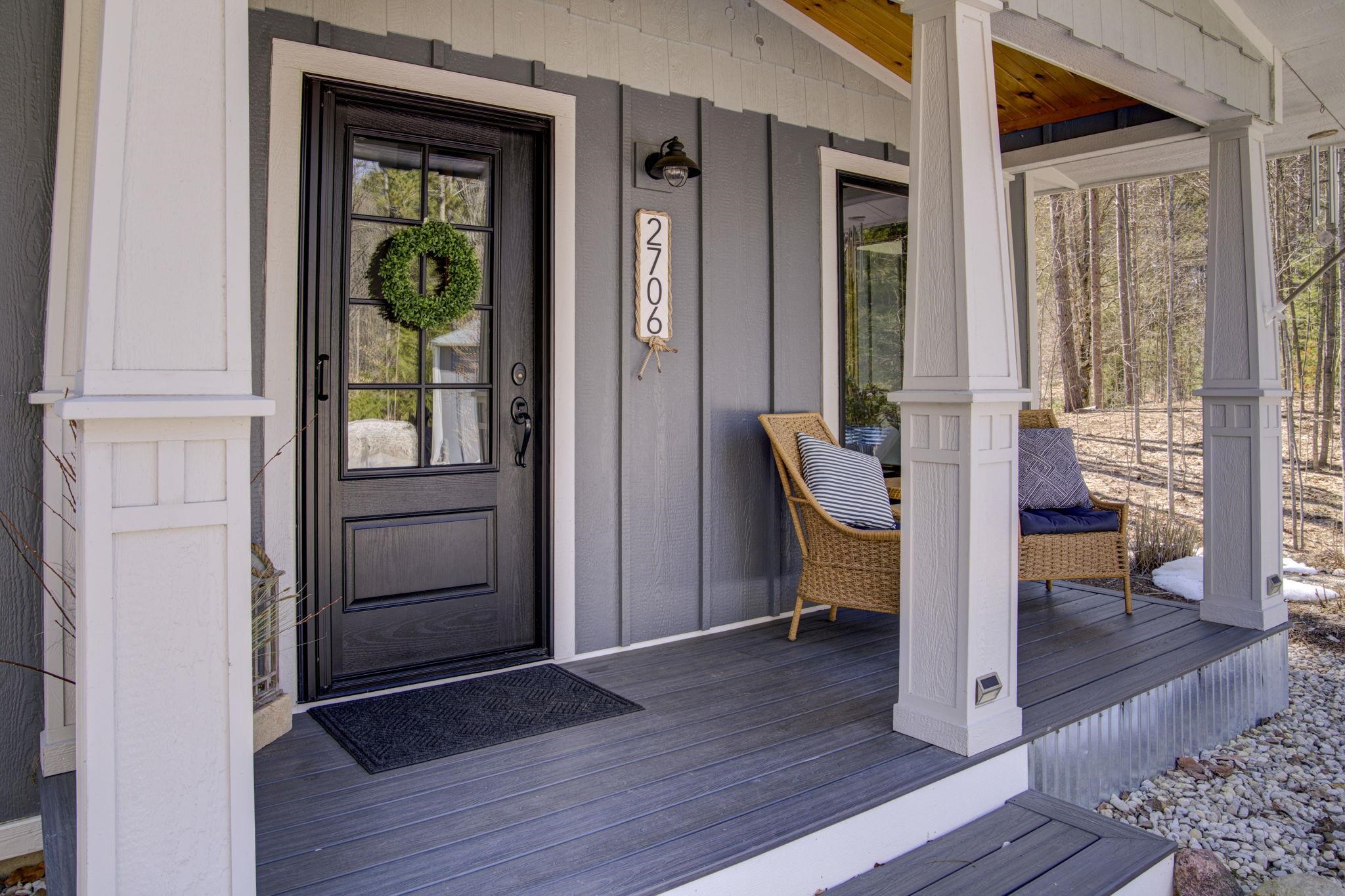 2706 E Cedar Valley Road