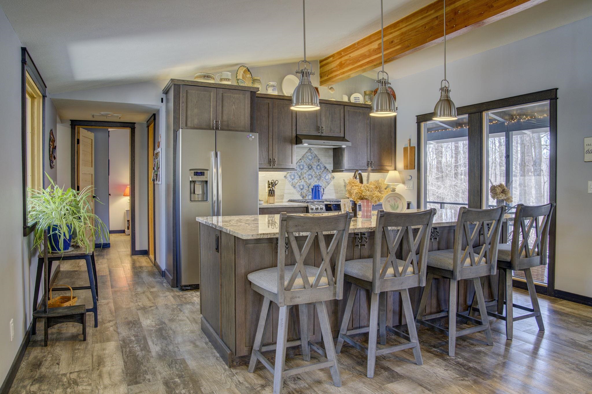 2706 E Cedar Valley Road
