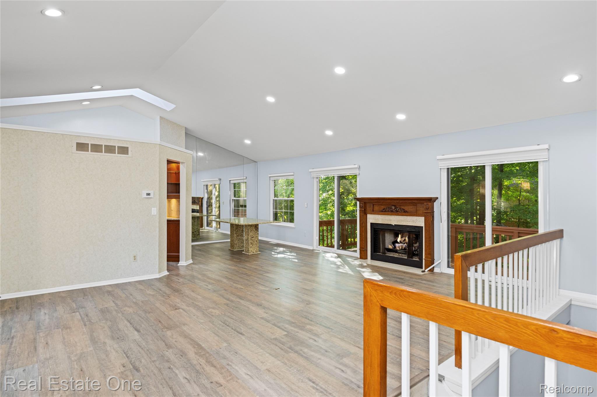 7332 Meadowridge Circle