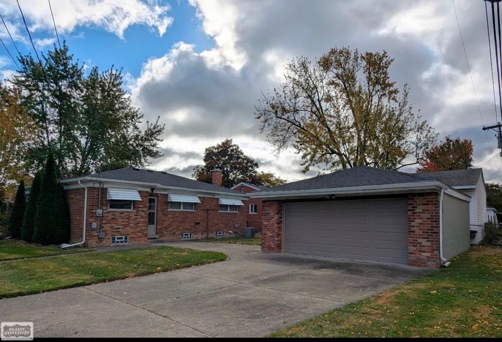 Photo of 24705 Raven Street, Eastpointe City, MI 48021 (MLS # 58050200719)