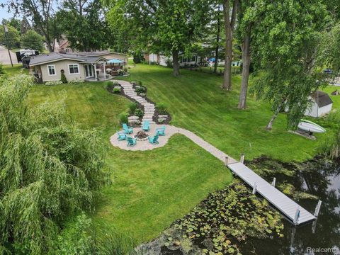 2159 HELMSFORD Drive Wolverine Lake Village MI 48390