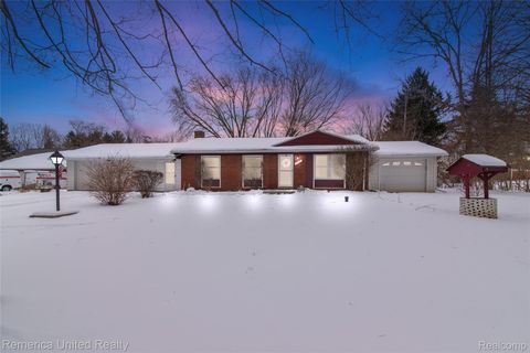 11043 Hamburg Road Hamburg Township MI 48189