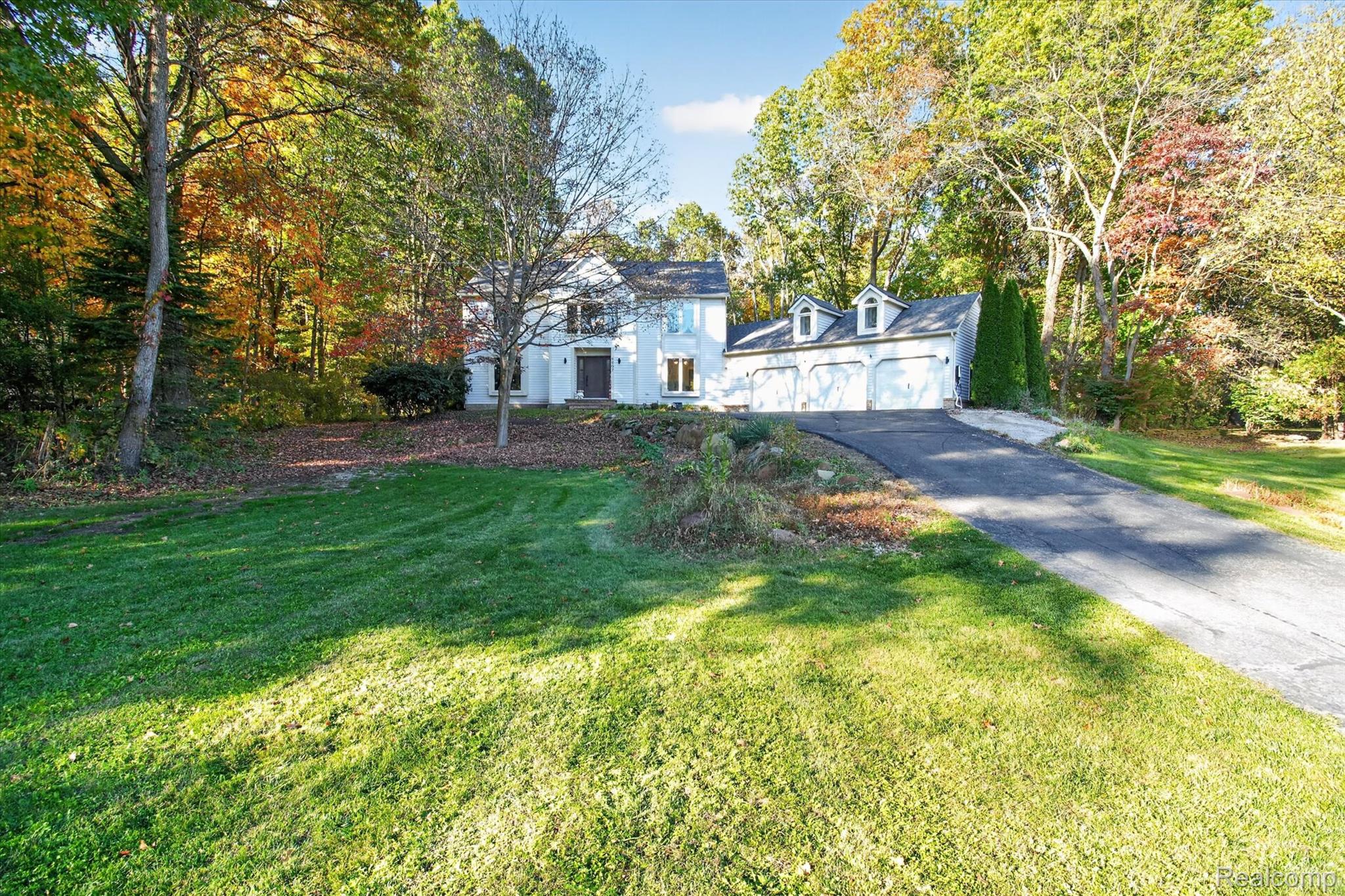 9907 Birch Run