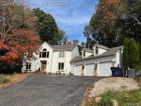 Photo of 9907 Birch Run, Brighton Township, MI 48114 (MLS # 20261083165)