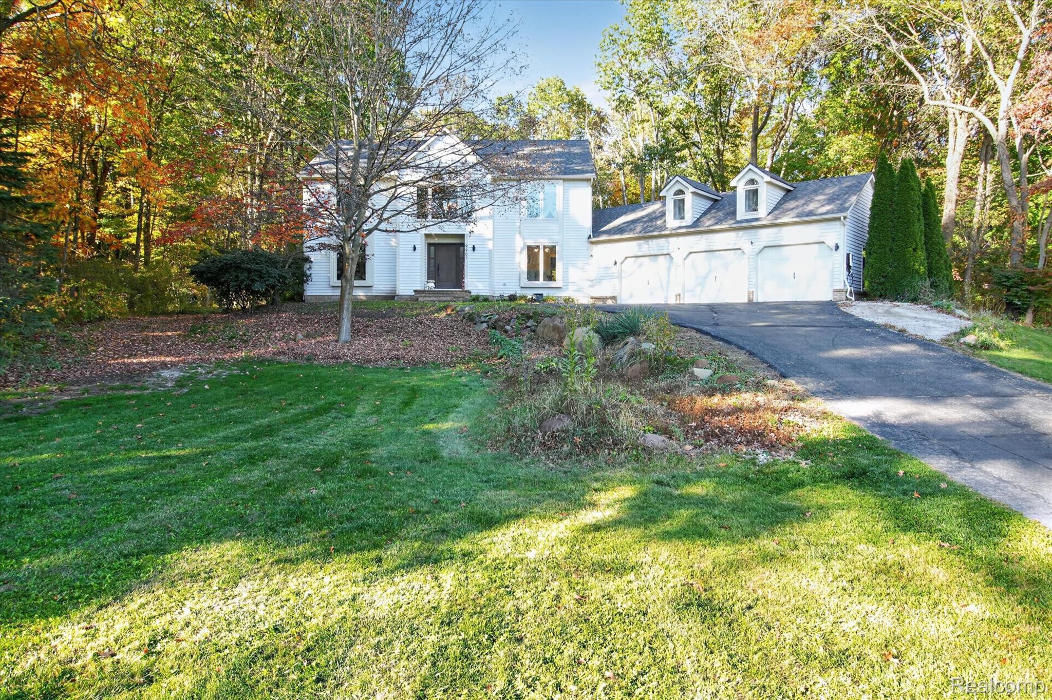 9907 Birch Run