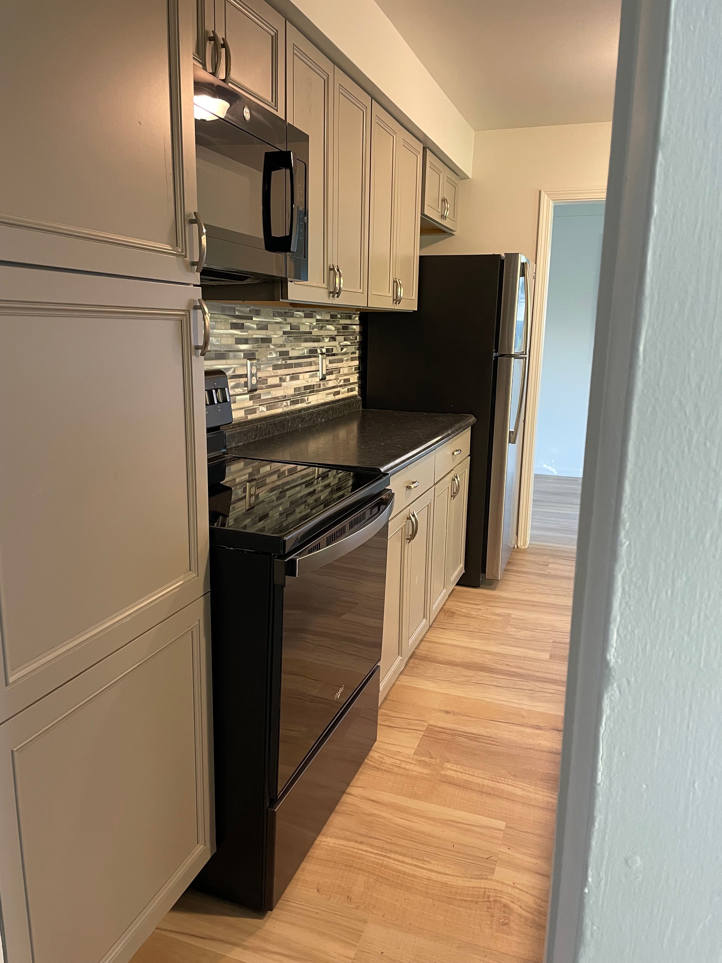 2420 N PONTIAC Trail