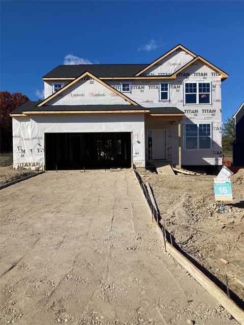 475 CANNONADE Loop Oceola Township MI 48843