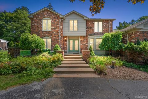 5353 W Bloomfield Lake Road West Bloomfield Charter Township MI 48323