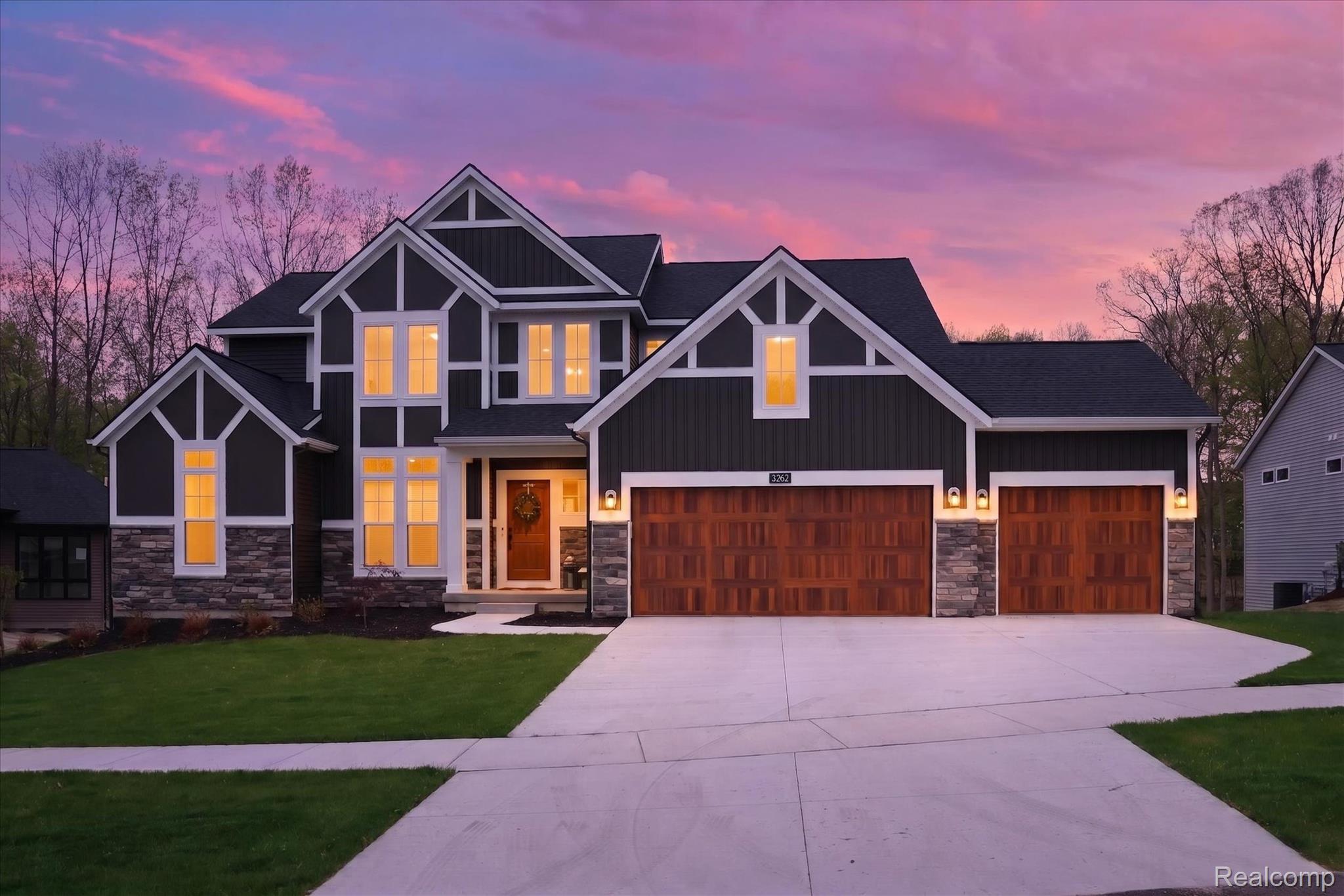 3262 Barett Ridge