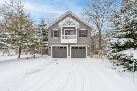 16 Park Street Saugatuck City MI 49453