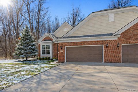 49724 Broadacre Drive 57 Macomb Township MI 48042