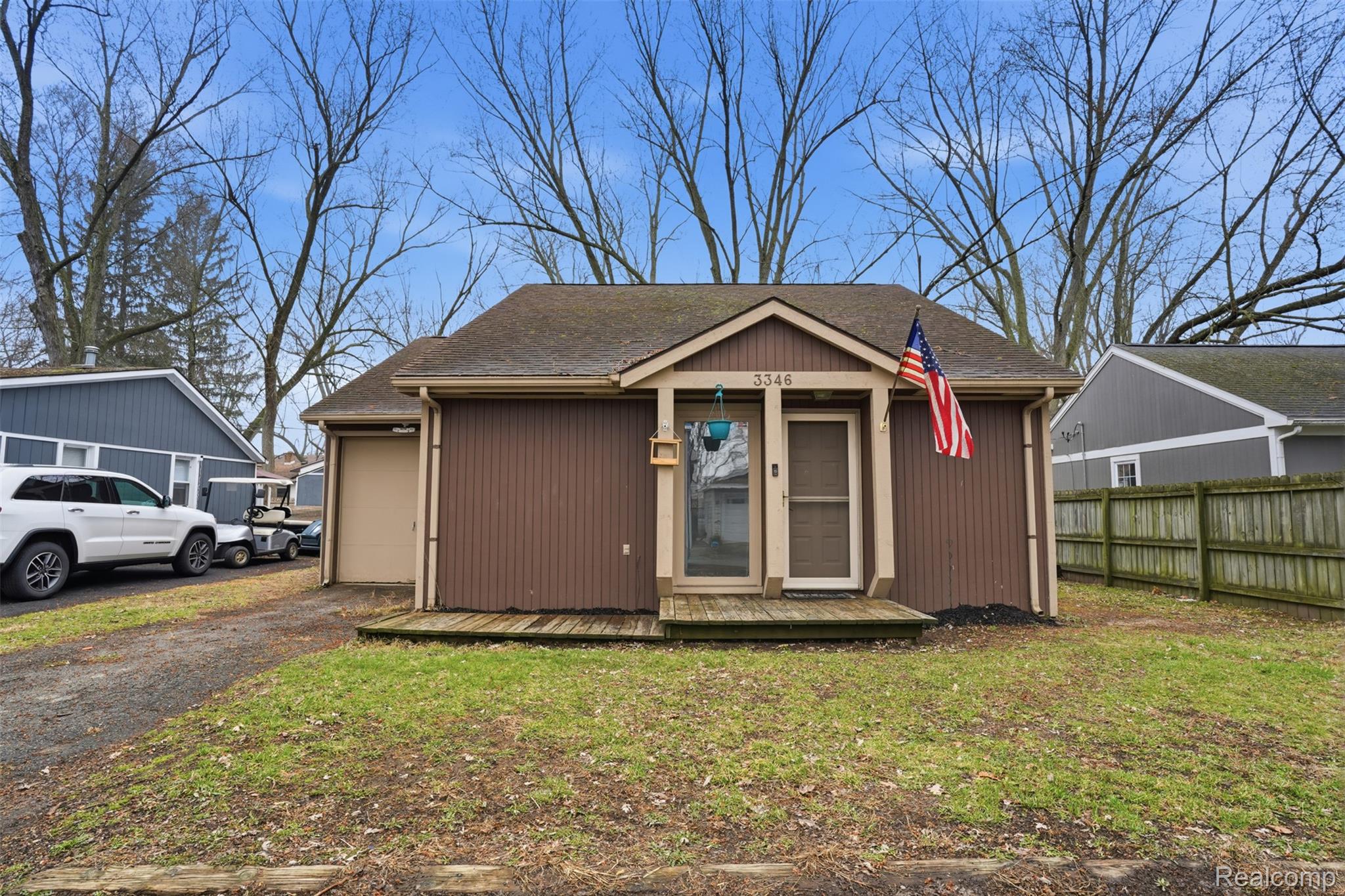 3346 Royal Boulevard