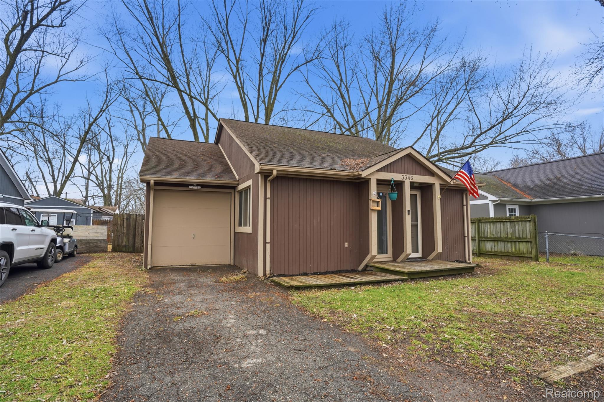 3346 Royal Boulevard