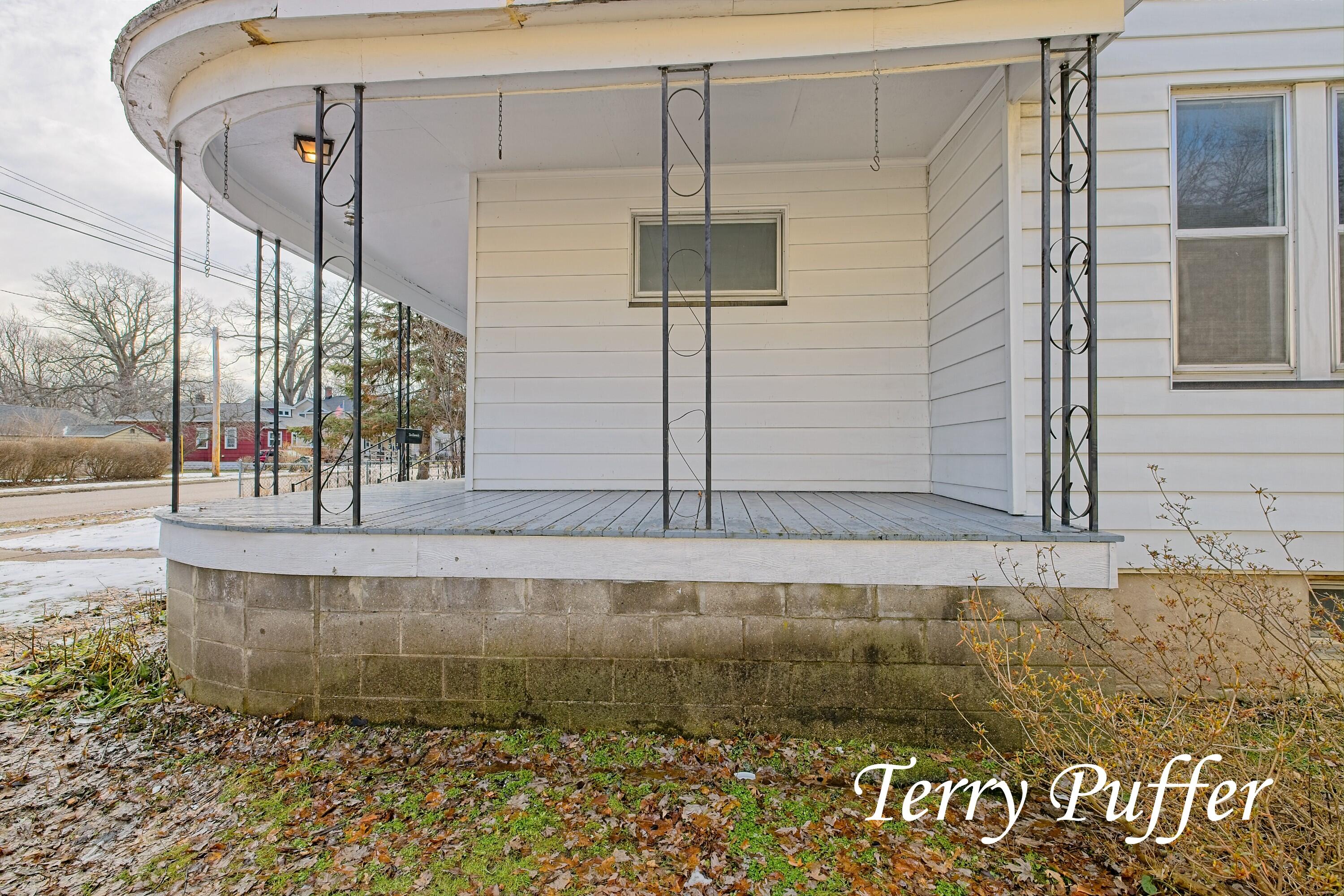 1707 Division Street